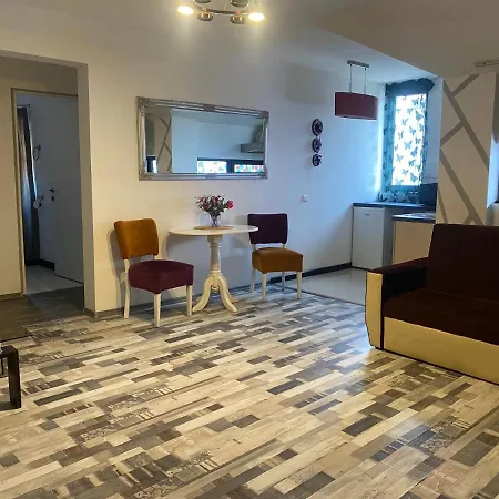 The Vintage - Wonderful In Location *