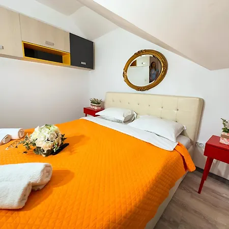 The Vintage - Wonderful In Location