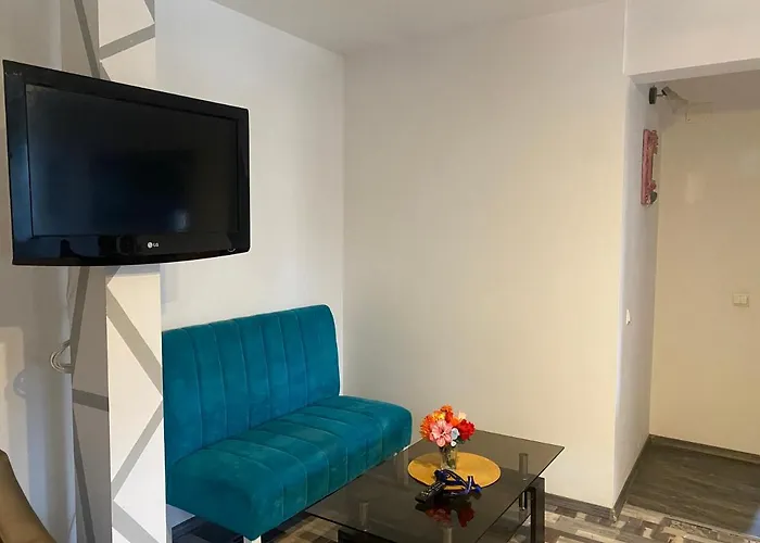 The Vintage - Wonderful In Location Apartment Craiova