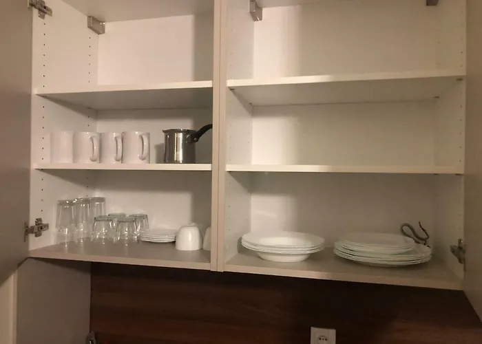 The Vintage - Wonderful In Location Apartment